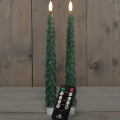 Kaarsen-Anna's Collection LED kerstboom dinerkaarsen - 2x - groen - 27 cm