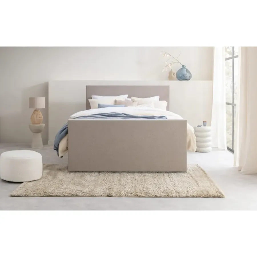 Leen Bakker Boxspring met voetbord Liv egaal - beige - 160x200 cm - slanke poot