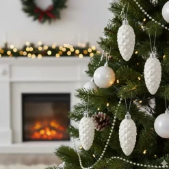 Kerstballen|Kerstdecoratie-Inge-glas Christmas goods Kersthangers - 6x - dennenappels - wit - 9 cm