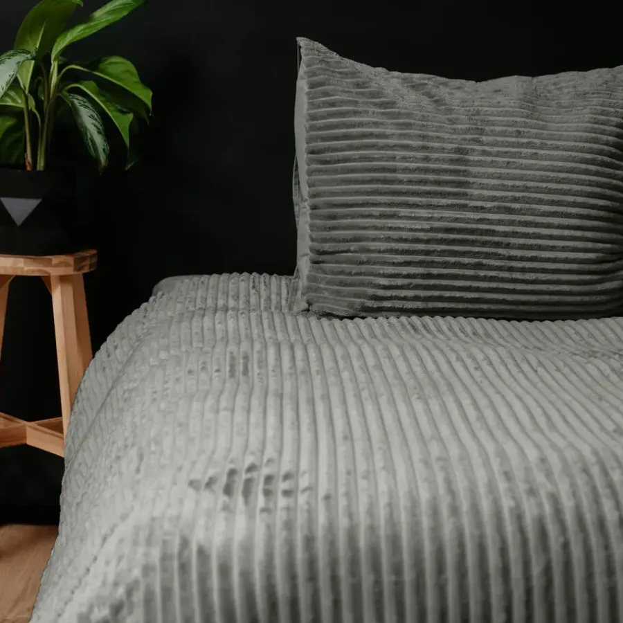 Sleeptime Dekbedovertrek Teddy Rib 200x220 – Fluweelzacht & Knus Design - Grijs