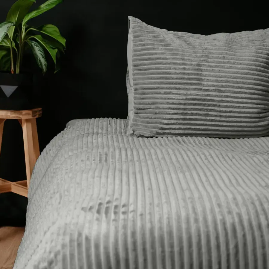 Sleeptime Dekbedovertrek Teddy Rib 240x220 – Fluweelzacht & Knus Design - Grijs