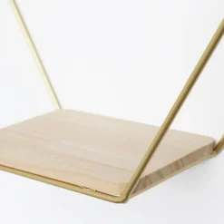 IVOL Driedubbel zeshoekig metalen wandrek met 3 houten plankjes - 40,5x41 cm - Goud