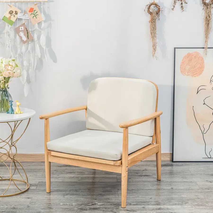 Nordlys Fauteuil van massief hout en beige stof