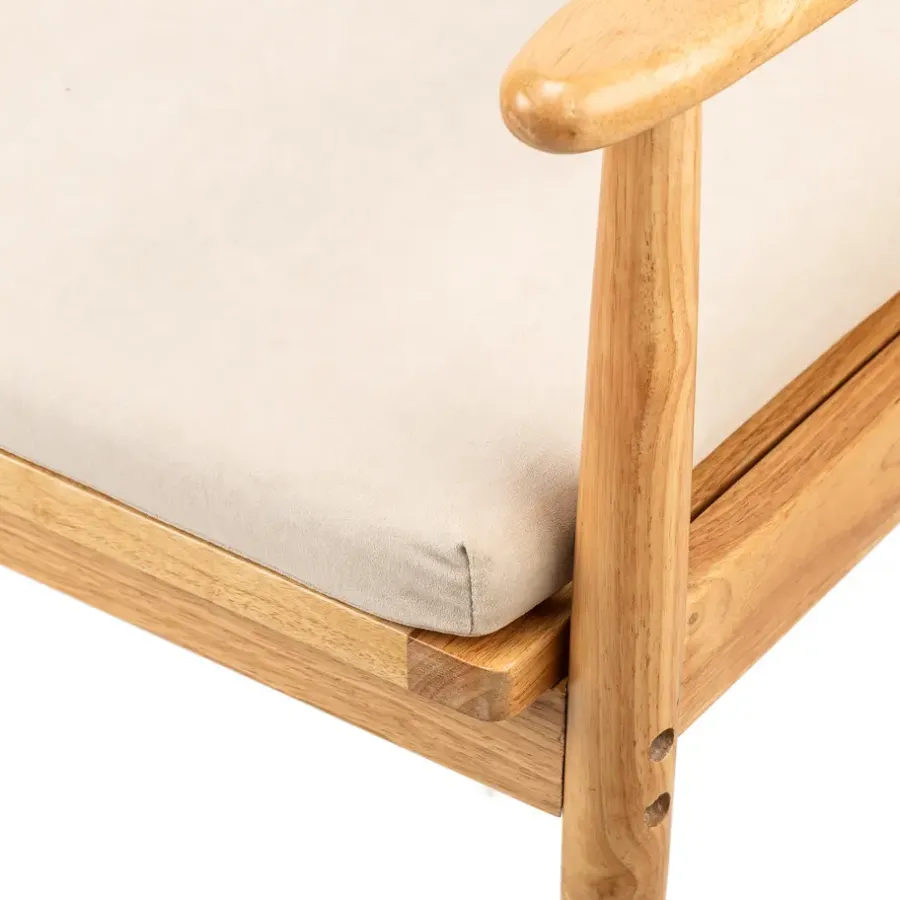 Nordlys Fauteuil van massief hout en beige stof