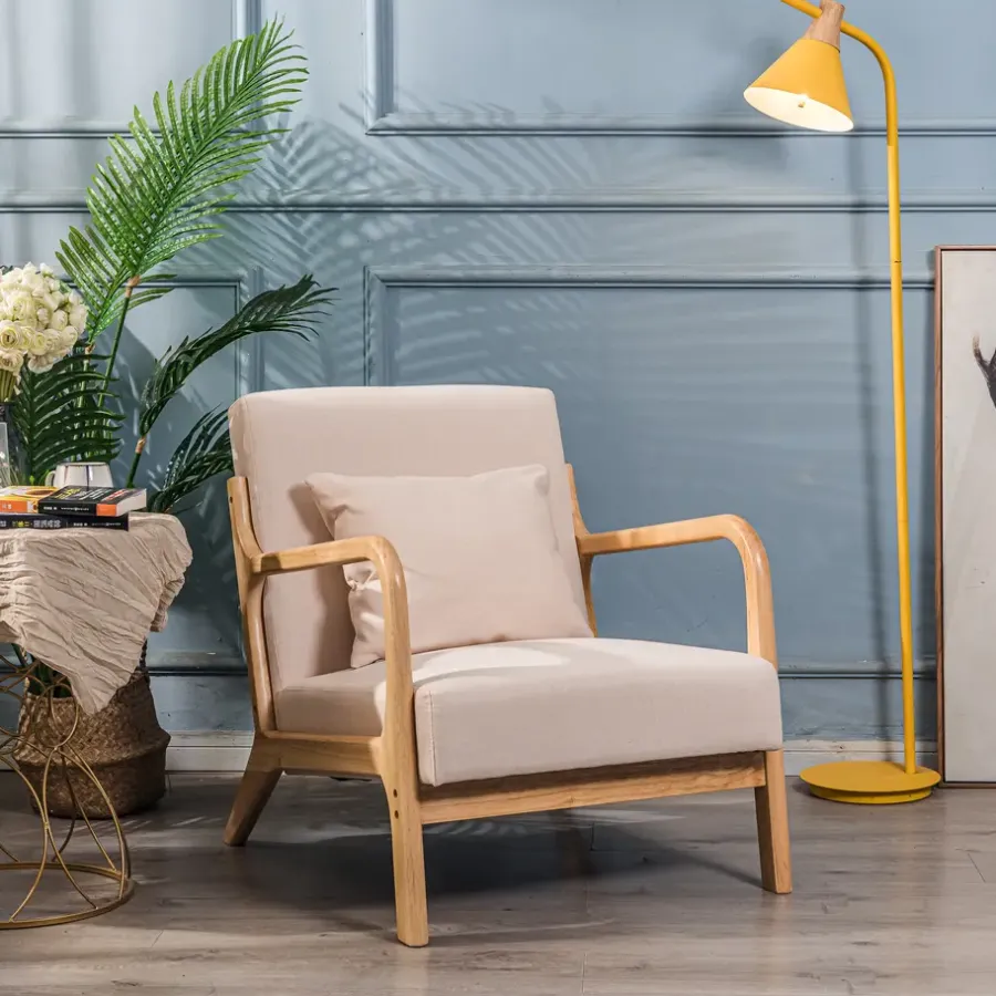 Nordlys Fauteuil van massief hout en beige stof