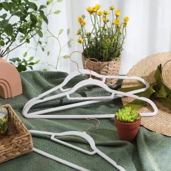 Merkloos Fluwelen kledinghangers, Set van 50, Antislip, Wit en Rosé Goud