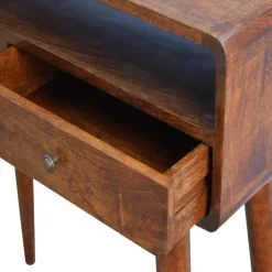Sidetables-Artisan Furniture Gebogen Kastanje Sidetable met Open Sleuf