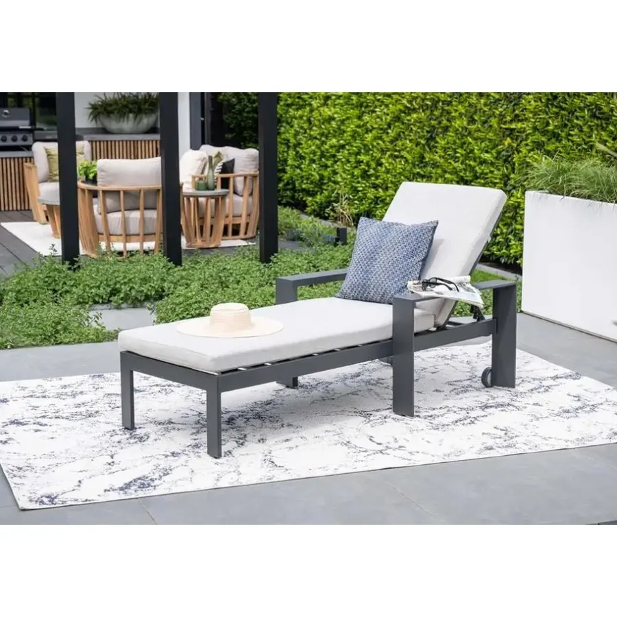Ligbedden-Garden Impressions Levanto ligbed - carbon black - valley sand