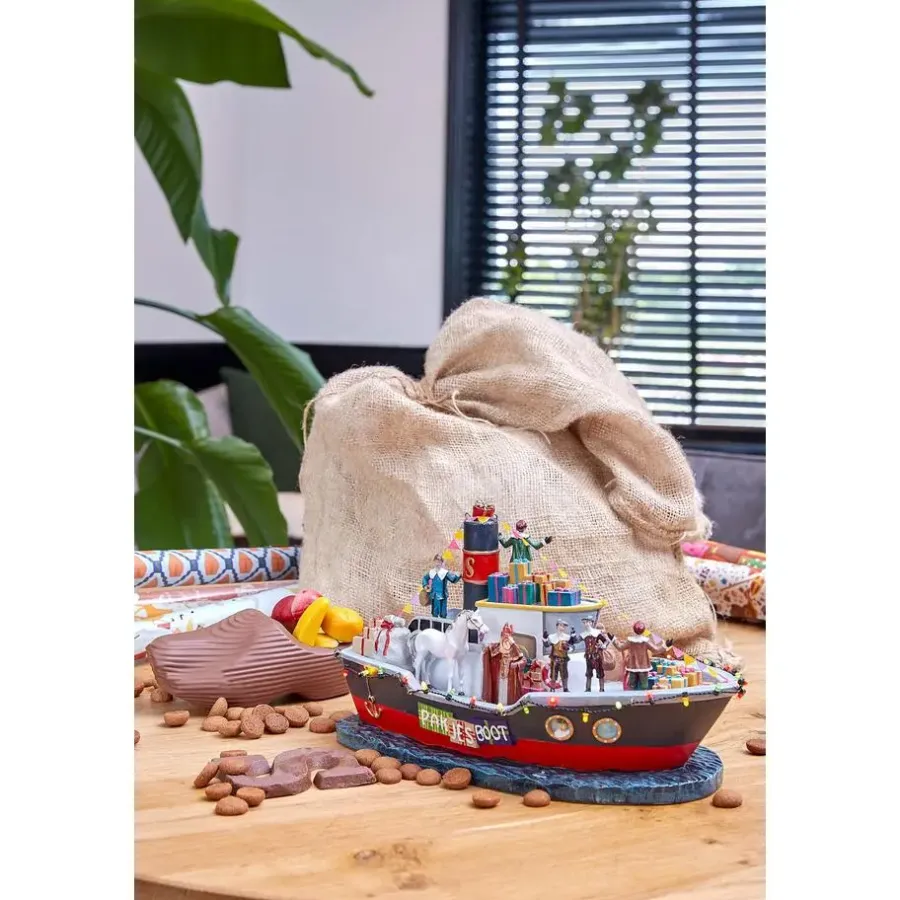 Luville Collectables LuVille Sinterklaas Miniatuur Pakjesboot met Verlichting - H19 cm