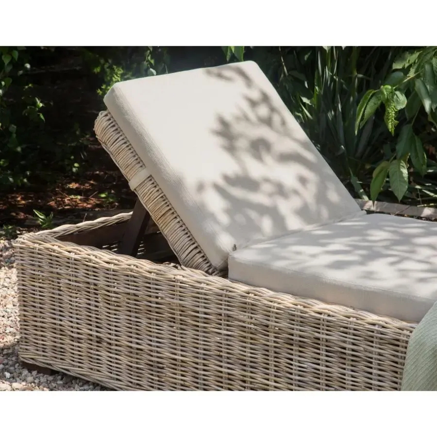 Ligbedden-Beliani PALESE - Ligstoel - Taupe - Rotan