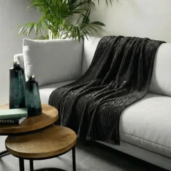 Plaids-Sierkussen.nl Plaid Marthy - Raven - 140x180 cm