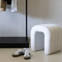 Poefen-Giga Meubel Poef Bouclé Beige - Zithoogte 45 cm - Japandi Stijl