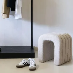 Poefen-Giga Meubel Poef Bouclé Taupe - Zithoogte 45 cm - Japandi Stijl