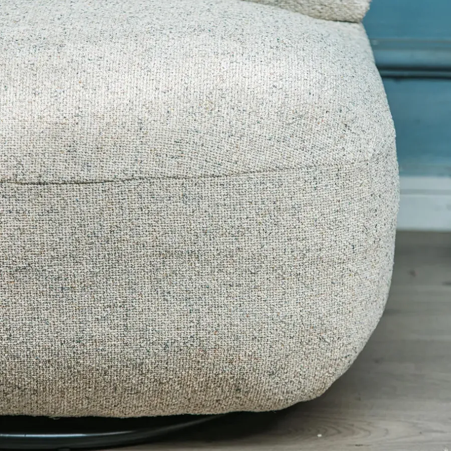Nordlys Salonstoel Swivel van metaal en beige fluweel