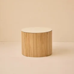 Salontafels-Nordlys Set van 2 ronde salontafels van massief hout met opbergruimte