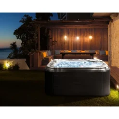 Zwembaden En Accessoires-Beliani TULAROSA - Whirlpool buitenbad - Grijs - 210 x 210 cm - Acryl
