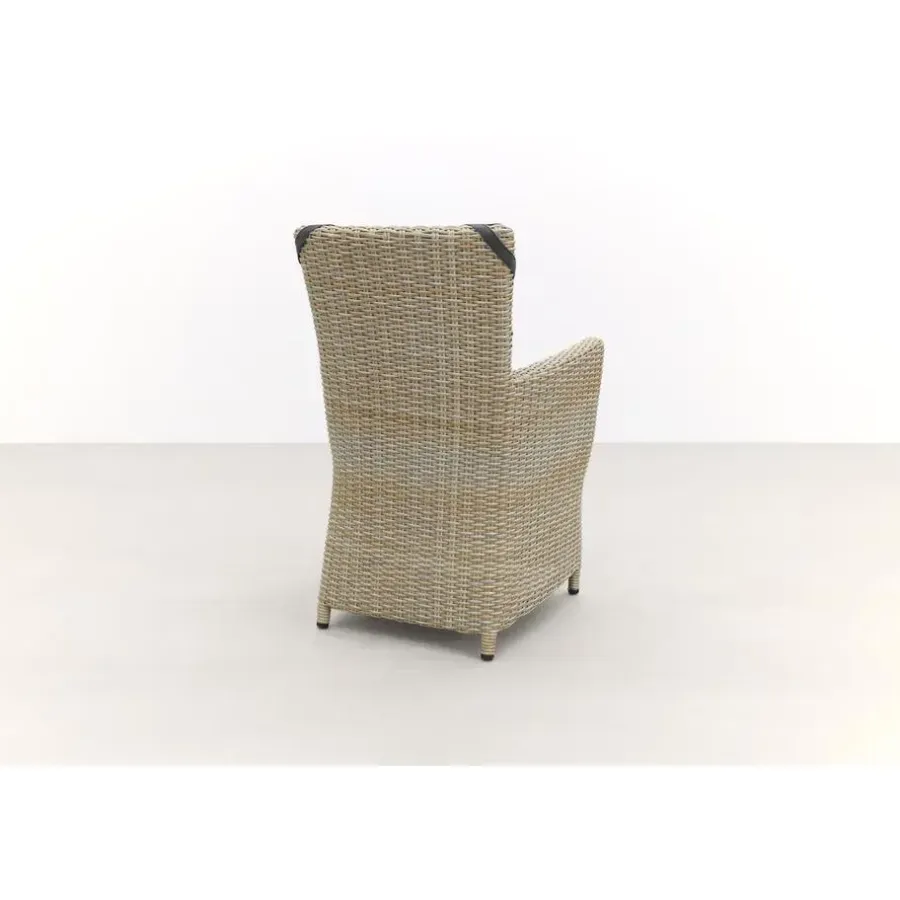 Tuinstoelen-Van der Garde Tuinmeubelen - Premium VDG Mante wicker tuinstoel - Dessert