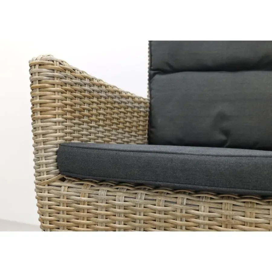 Tuinstoelen-Van der Garde Tuinmeubelen - Premium VDG Mante wicker tuinstoel - Dessert