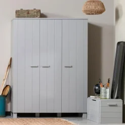 Kledingkasten|Kledingkasten-WOOOD Dennis 3 deurs Kast - Grenen - Betongrijs - 202x158x55