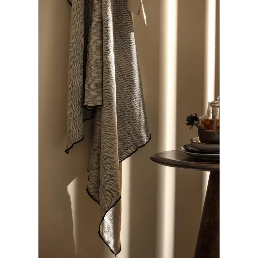 WOOOD Unique Plaid - Viscose/Linnen - Zwart/Off White - 53x49x48